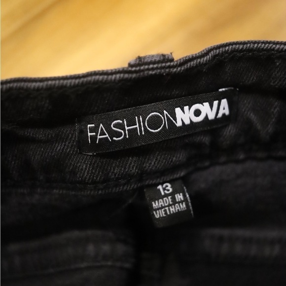 Fashion Nova  Baggy wide Leg black jeans NWT - Picture 6 of 7